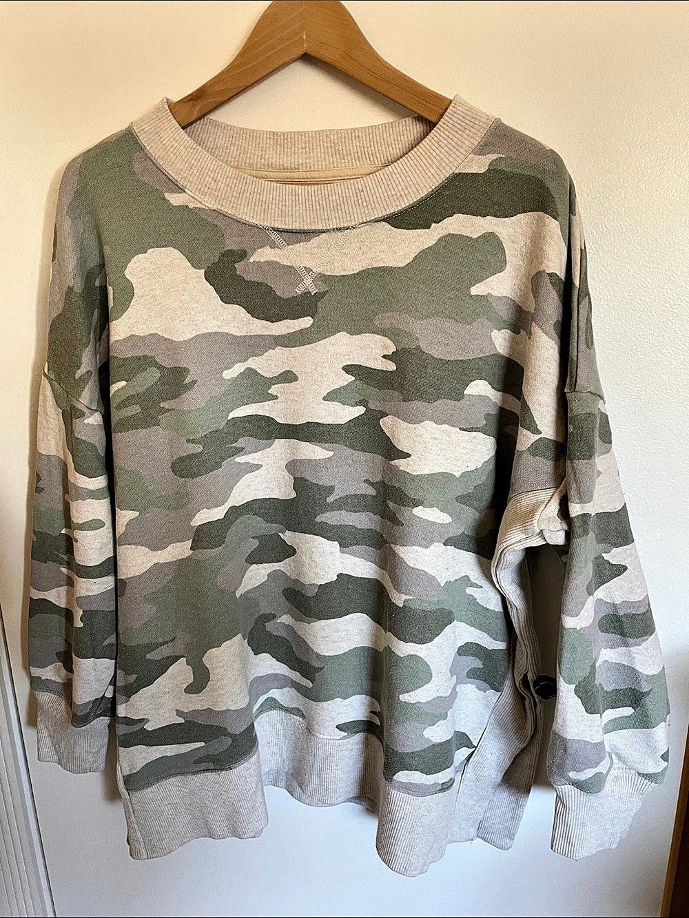 Aerie Camo Oversized Crewneck Sweatshirt Green & Beige Size XL
